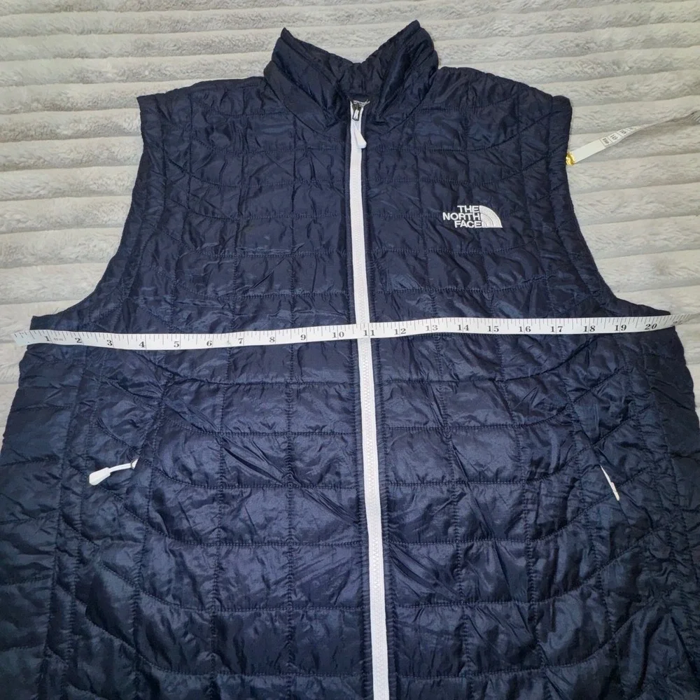 The North Face Thermoball Vest Men's Medium Blue Quilted‎ Jacket White Full Zip